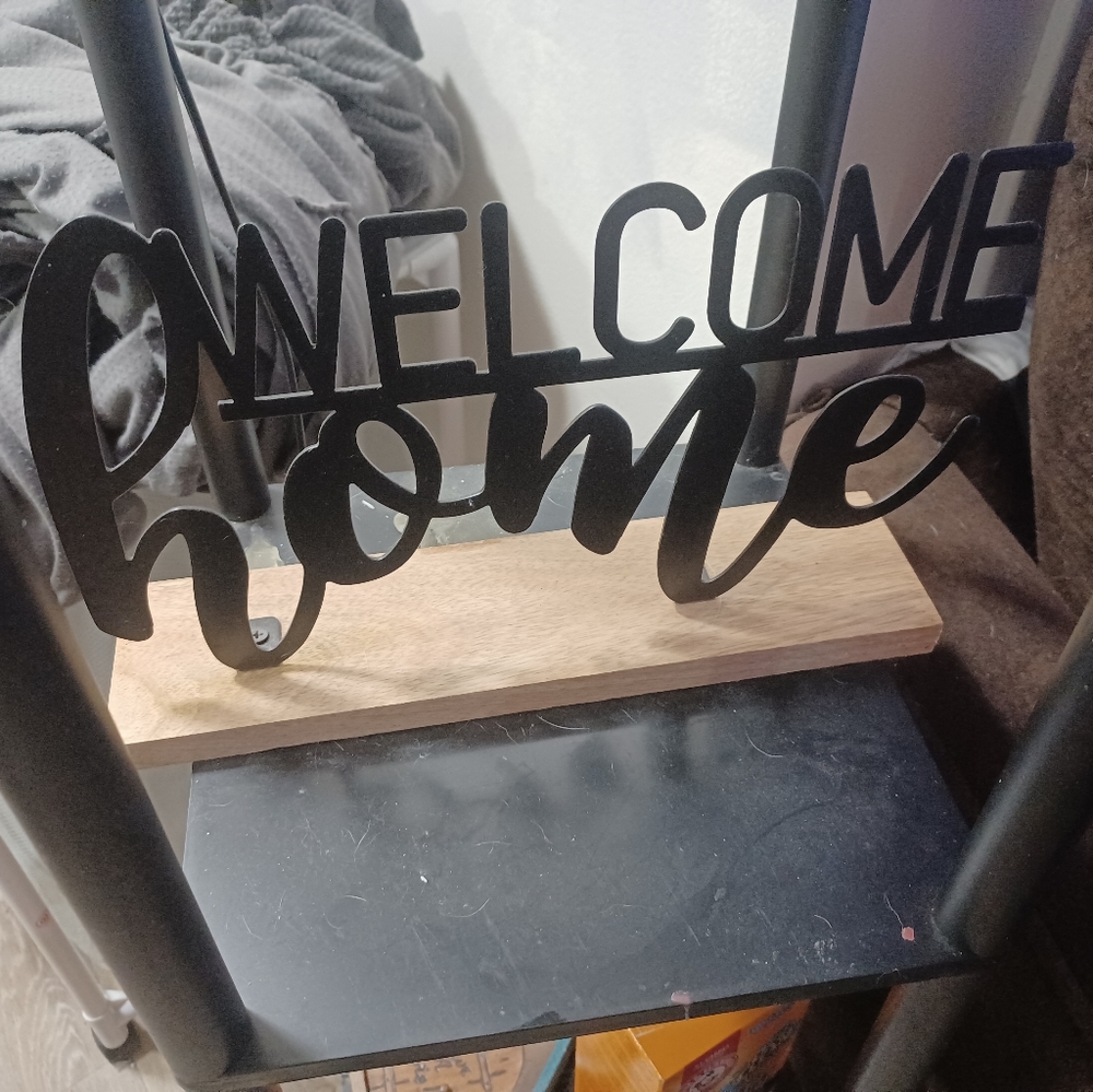 Welcome home sign